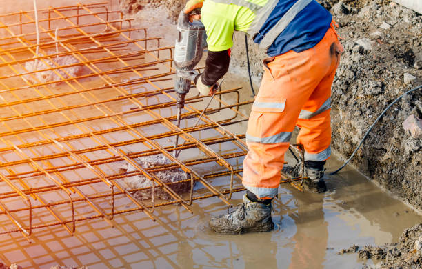 Best Concrete Sidewalk Installation  in Geneva, WA